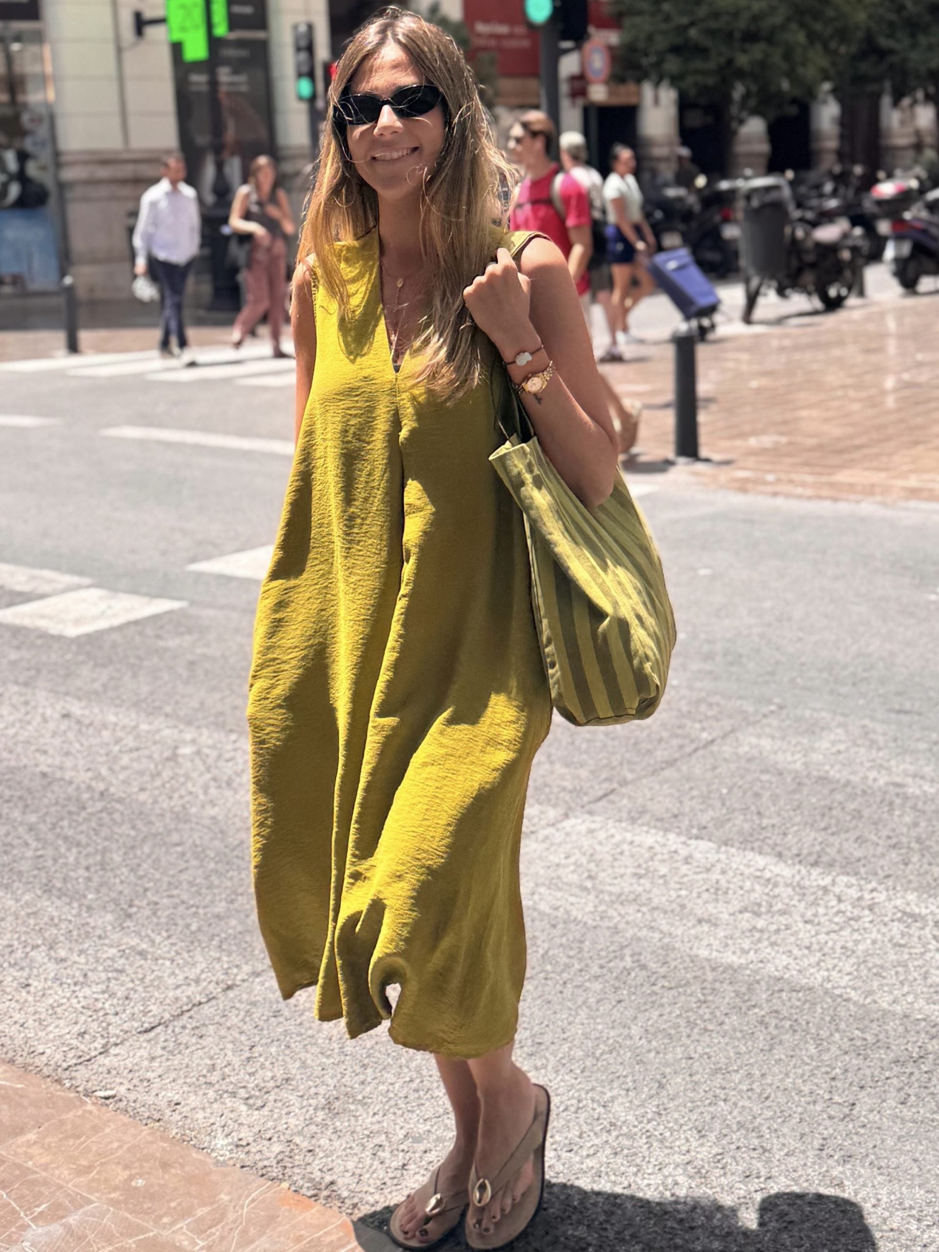 VESTIDO MIDI PICO FRUNCE