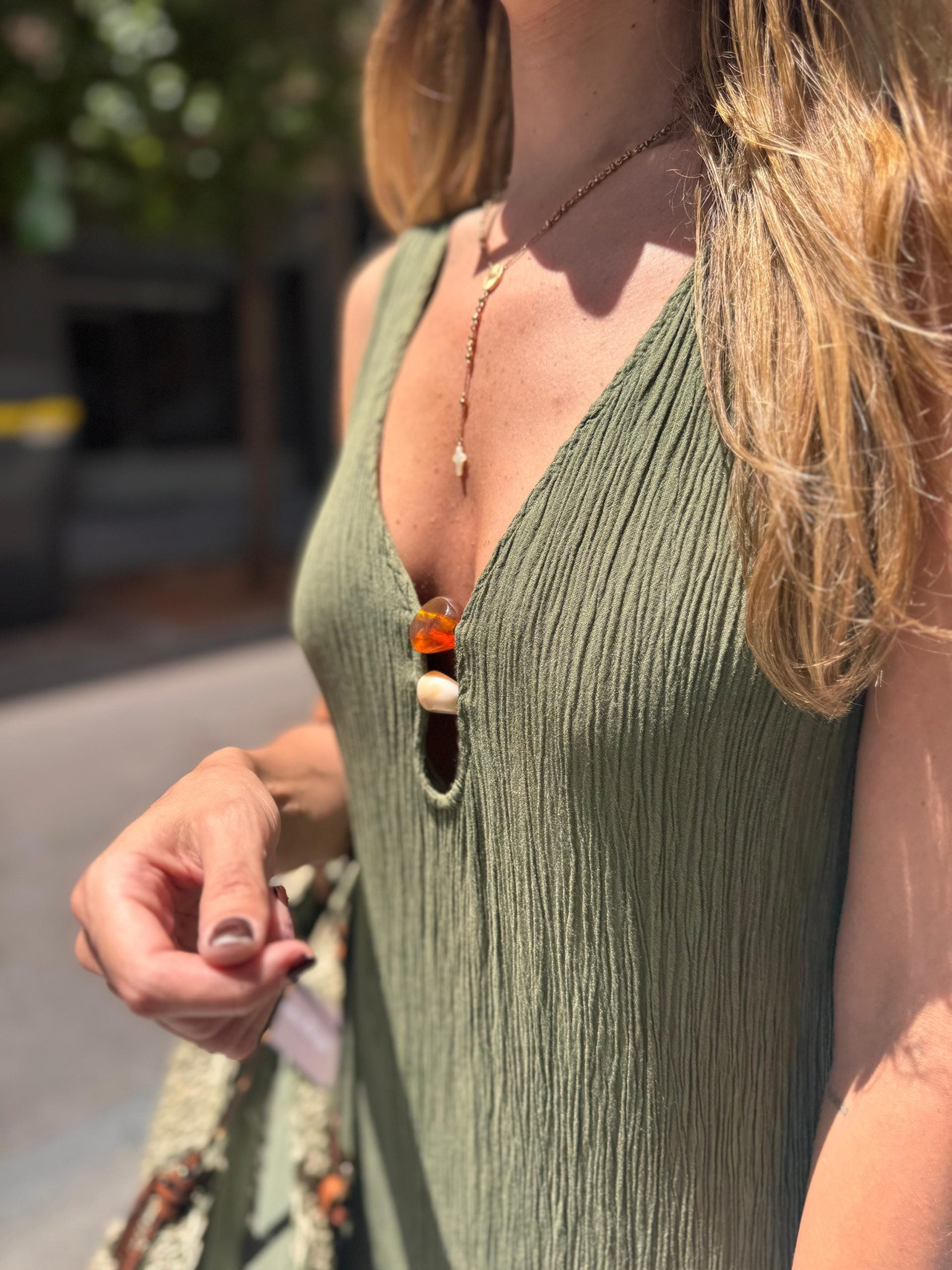 VESTIDO MIDI DETALLE PIEDRAS