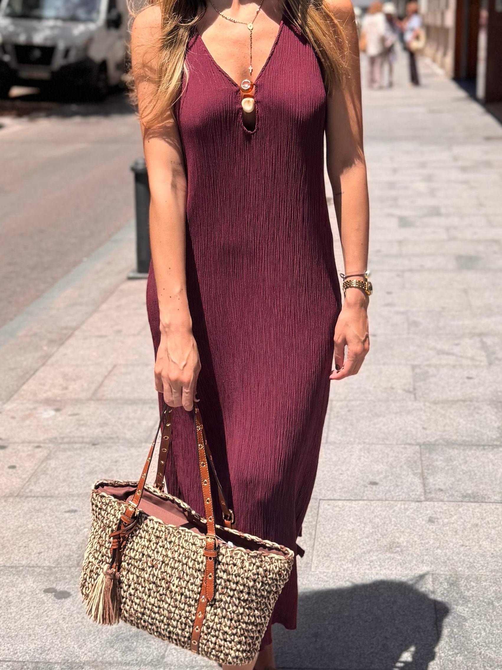 VESTIDO MIDI DETALLE PIEDRAS