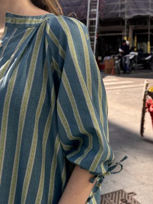 VESTIDO C/MAO M/LAZOS